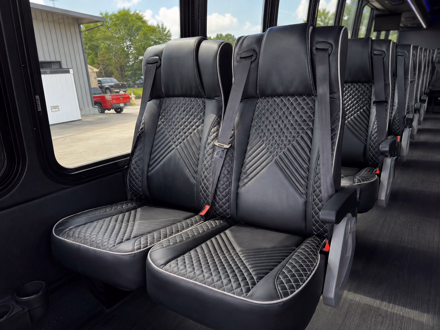let mercedcharterbusservices com handle the transportation so you can enjoy your wedding day